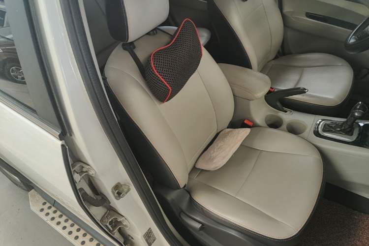 Used FORTHING Joyear XV 2015 1.6L CVT Luxury Model Right Front Seat