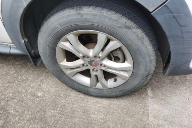 Used FORTHING Joyear XV 2015 1.6L CVT Comfort Model Right Front Wheel Hub