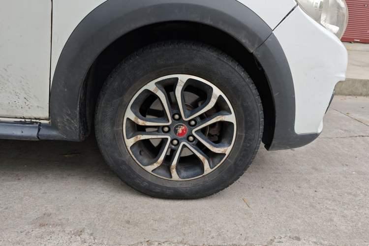 Used FORTHING Joyear XV 2015 1.6L CVT Comfort Model Right Front Wheel Hub