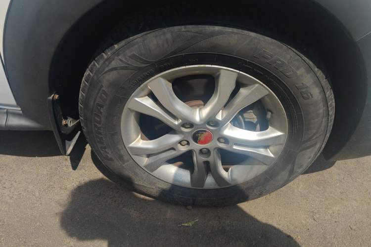 Used FORTHING Joyear XV 2015 1.6L CVT Luxury Model Right Front Wheel Hub