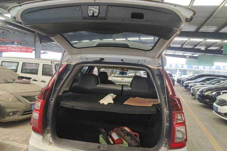 Used FORTHING Joyear XV 2015 1.6L CVT Luxury Model Trunk