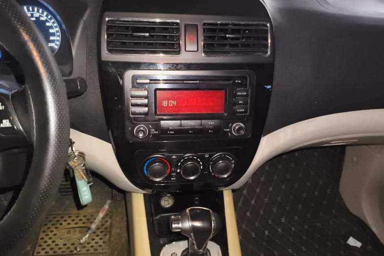 Used FORTHING Joyear XV 2015 1.6L CVT Luxury Model Audio And AC Panel