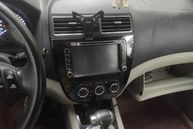 Used FORTHING Joyear XV 2015 1.6L CVT Comfort Model Audio And AC Panel