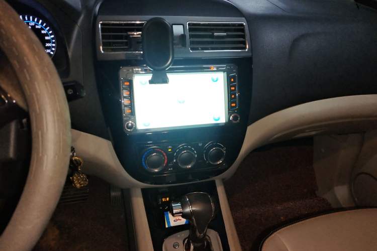 Used FORTHING Joyear XV 2015 1.6L CVT Comfort Model Audio And AC Panel