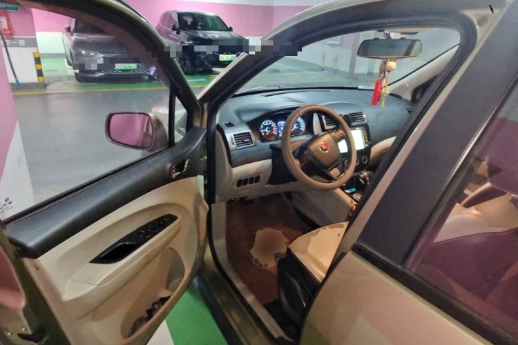 Used FORTHING Joyear XV 2015 1.6L CVT Comfort Model Driver Seat