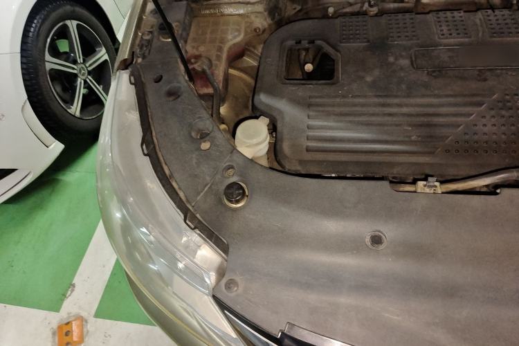 Used FORTHING Joyear XV 2015 1.6L CVT Comfort Model Engine Bay Right