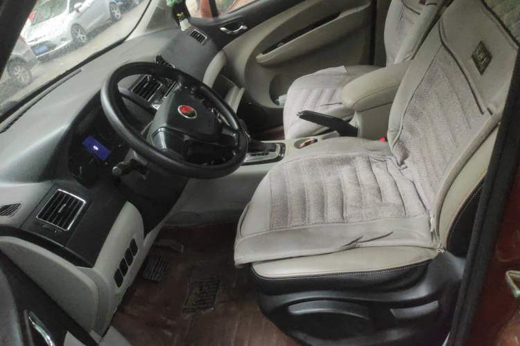 Used FORTHING Joyear XV 2015 1.6L CVT Comfort Model Left Front Seat