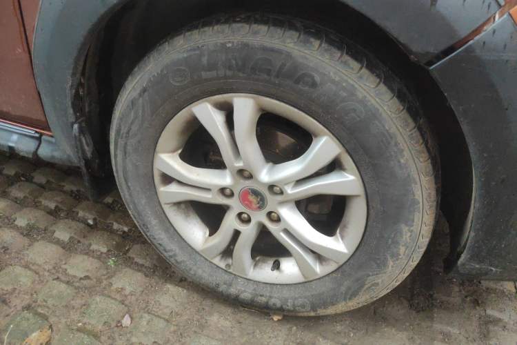 Used FORTHING Joyear XV 2015 1.6L CVT Comfort Model Right Front Wheel Hub