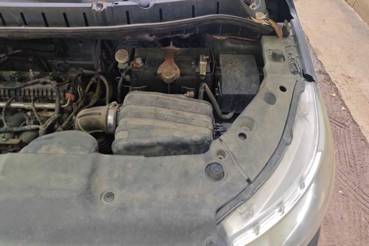 Used FORTHING Joyear XV 2016 1.6L CVT Luxury Model Engine Bay Left