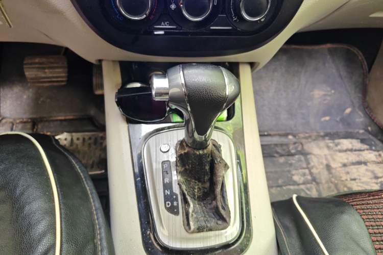 Used FORTHING Joyear XV 2016 1.6L CVT Luxury Model Gear Lever
