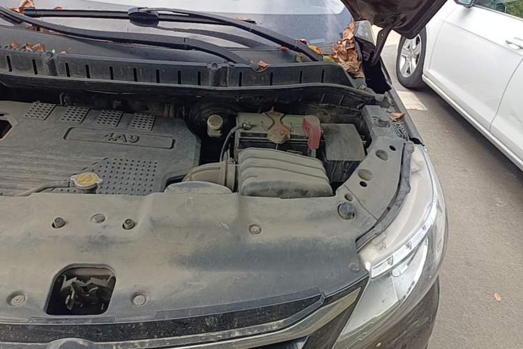 Used FORTHING Joyear XV 2016 1.6L CVT Luxury Model Engine Bay Left