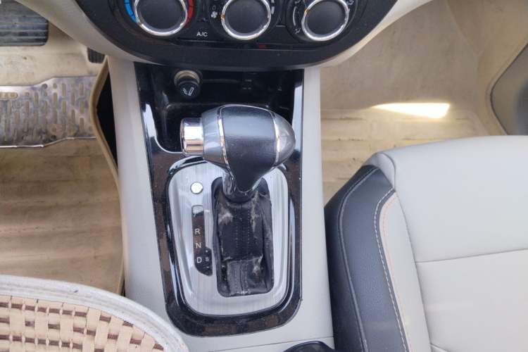 Used FORTHING Joyear XV 2016 1.6L CVT Luxury Model Gear Lever