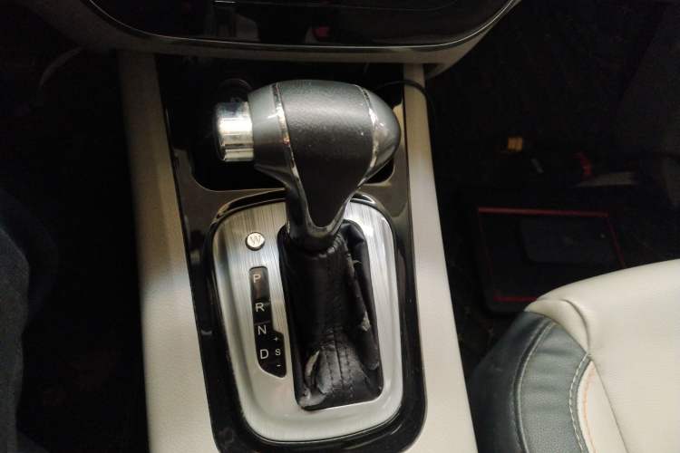 Used FORTHING Joyear XV 2016 1.6L CVT Luxury Model Gear Lever