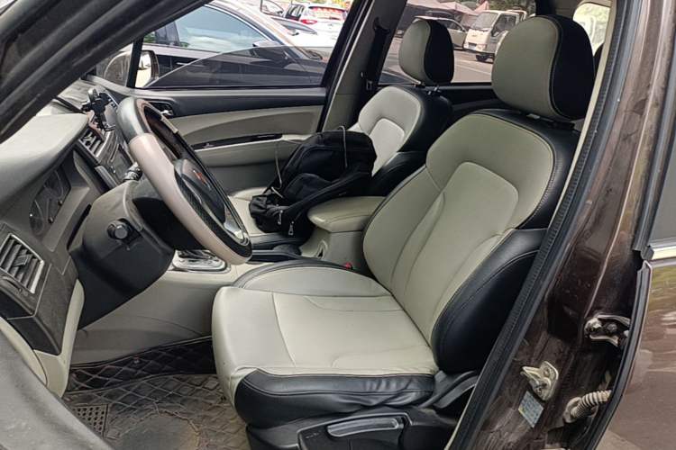 Used FORTHING Joyear XV 2016 1.6L CVT Luxury Model Left Front Seat