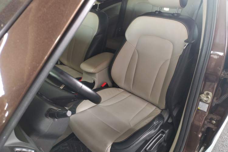 Used FORTHING Joyear XV 2016 1.6L CVT Luxury Model Left Front Seat