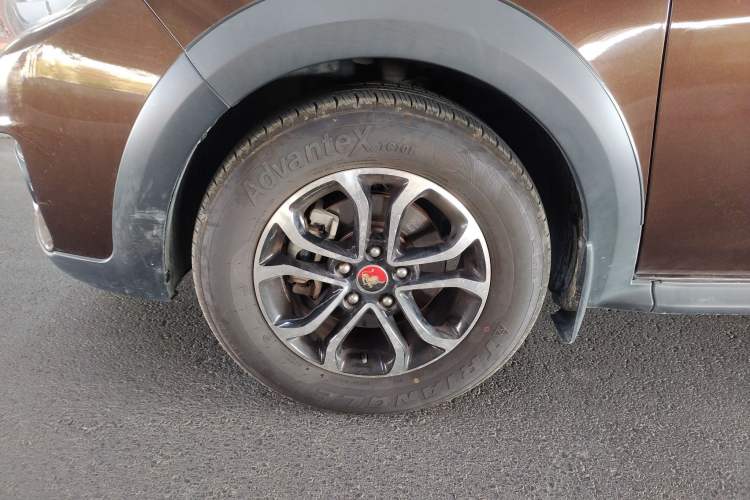 Used FORTHING Joyear XV 2016 1.6L CVT Luxury Model Left Front Wheel Hub
