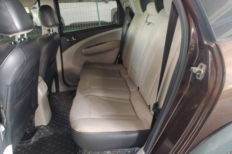 Used FORTHING Joyear XV 2016 1.6L CVT Luxury Model Left Rear Seat
