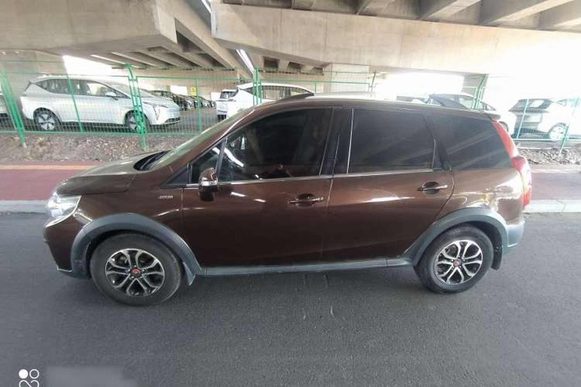 Used FORTHING Joyear XV 2016 1.6L CVT Luxury Model Left Side