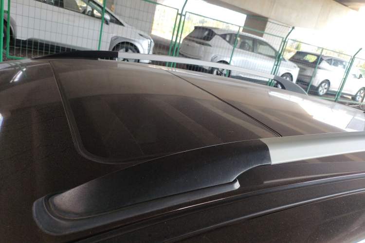 Used FORTHING Joyear XV 2016 1.6L CVT Luxury Model Roof