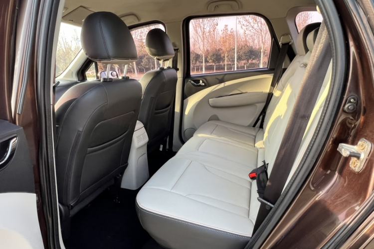 Used FORTHING Joyear XV 2016 1.6L CVT Comfort Model Interior 3
