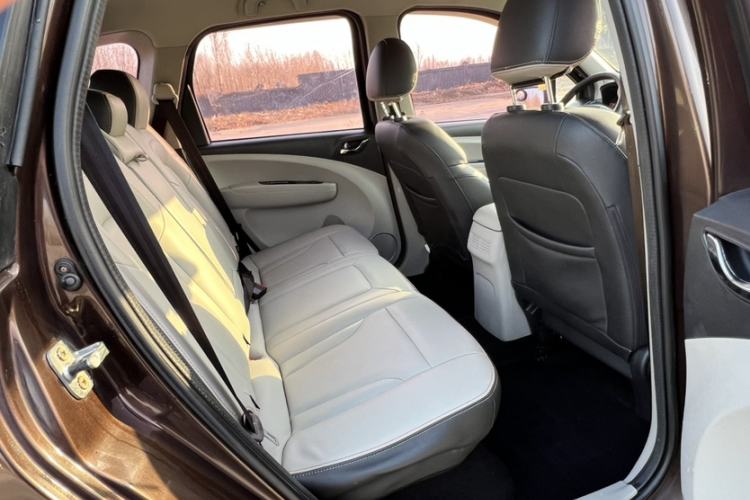 Used FORTHING Joyear XV 2016 1.6L CVT Comfort Model Interior 4