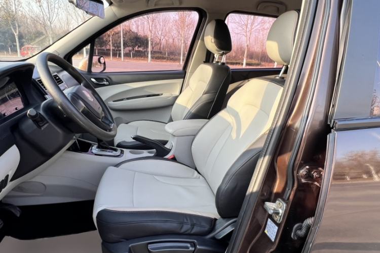 Used FORTHING Joyear XV 2016 1.6L CVT Comfort Model Left Front Seat