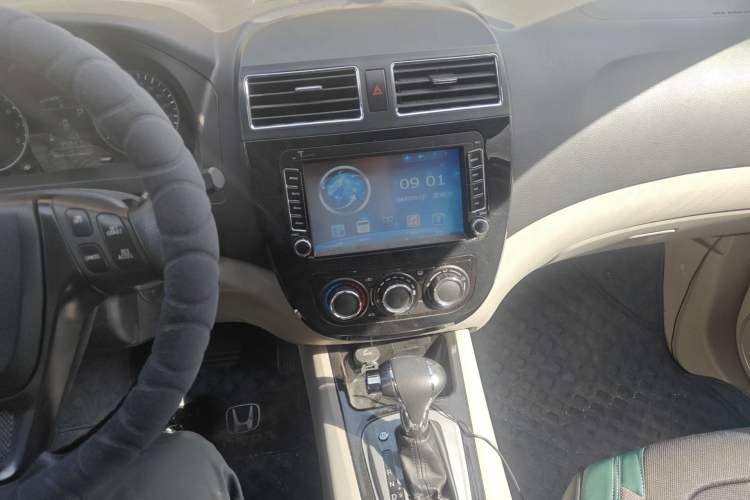 Used FORTHING Joyear XV 2016 1.6L CVT Comfort Model Audio And AC Panel