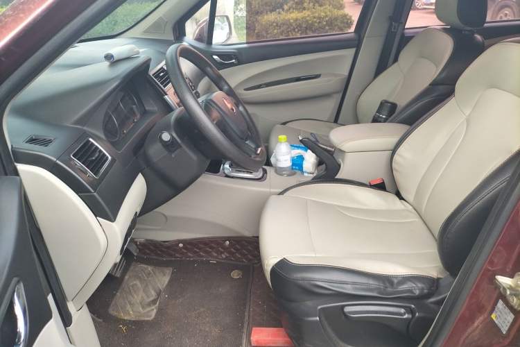 Used FORTHING Joyear XV 2016 1.6L CVT Comfort Model Left Front Seat
