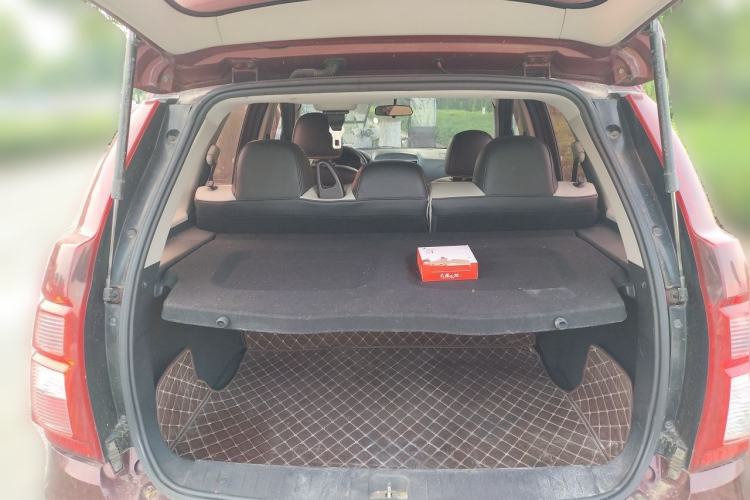 Used FORTHING Joyear XV 2016 1.6L CVT Comfort Model Trunk