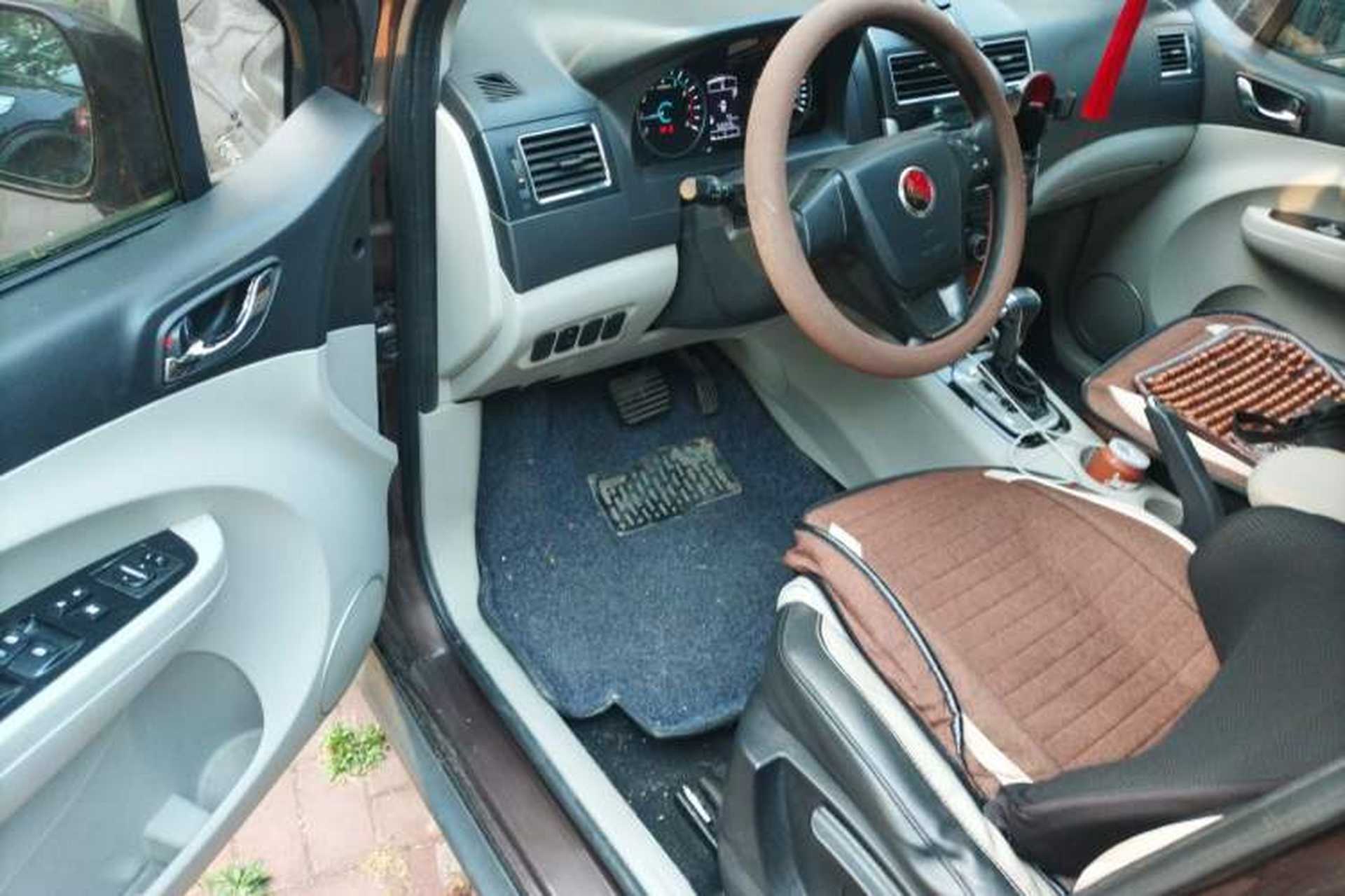 Used FORTHING Joyear XV 2016 1.6L CVT Comfort Model Driver Seat