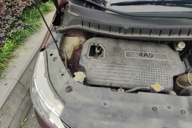 Used FORTHING Joyear XV 2016 1.6L CVT Luxury Model Engine Bay Right