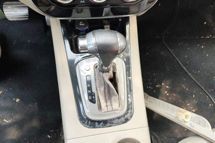 Used FORTHING Joyear XV 2016 1.6L CVT Comfort Model Gear Lever
