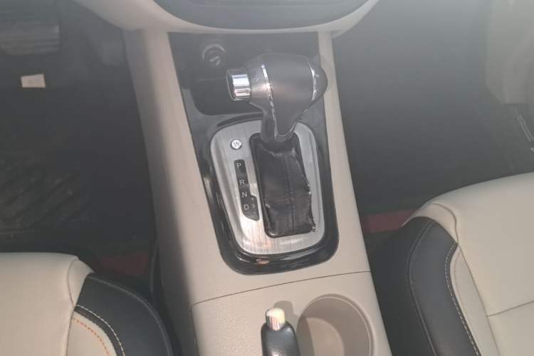 Used FORTHING Joyear XV 2016 1.6L CVT Luxury Model Gear Lever