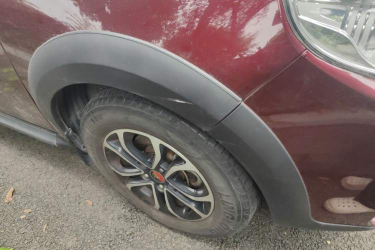 Used FORTHING Joyear XV 2016 1.6L CVT Luxury Model Right Front Wheel Hub