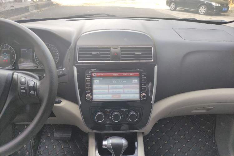 Used FORTHING Joyear XV 2016 1.6L CVT Comfort Model Audio And AC Panel