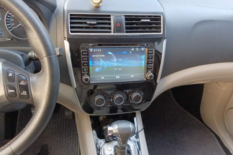 Used FORTHING Joyear XV 2016 1.6L CVT Luxury Model Audio And AC Panel