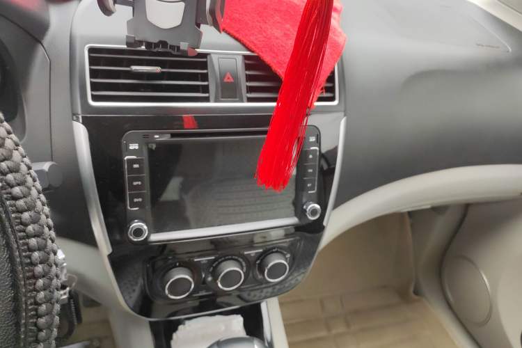 Used FORTHING Joyear XV 2016 1.6L CVT Comfort Model Audio And AC Panel