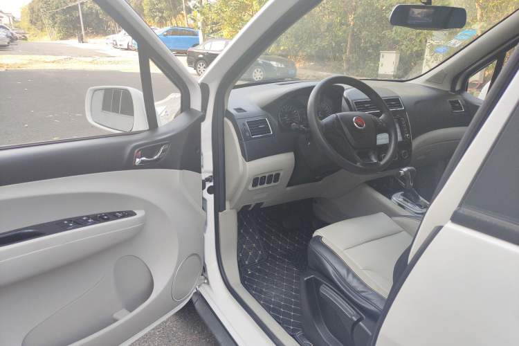 Used FORTHING Joyear XV 2016 1.6L CVT Comfort Model Driver Seat