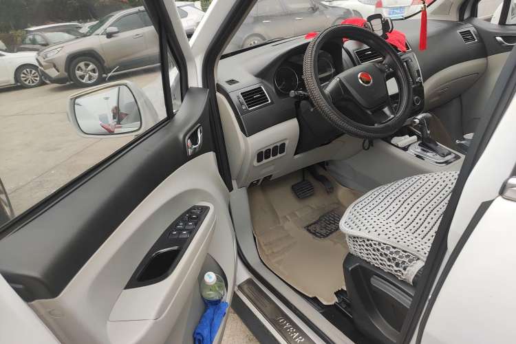 Used FORTHING Joyear XV 2016 1.6L CVT Comfort Model Driver Seat