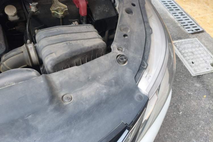 Used FORTHING Joyear XV 2016 1.6L CVT Comfort Model Engine Bay Left