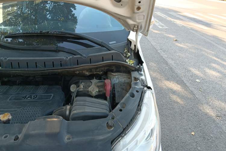 Used FORTHING Joyear XV 2016 1.6L CVT Luxury Model Engine Bay Left
