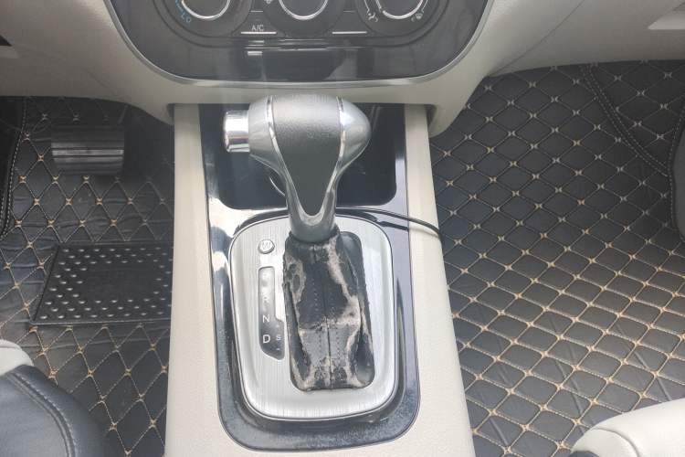 Used FORTHING Joyear XV 2016 1.6L CVT Comfort Model Gear Lever