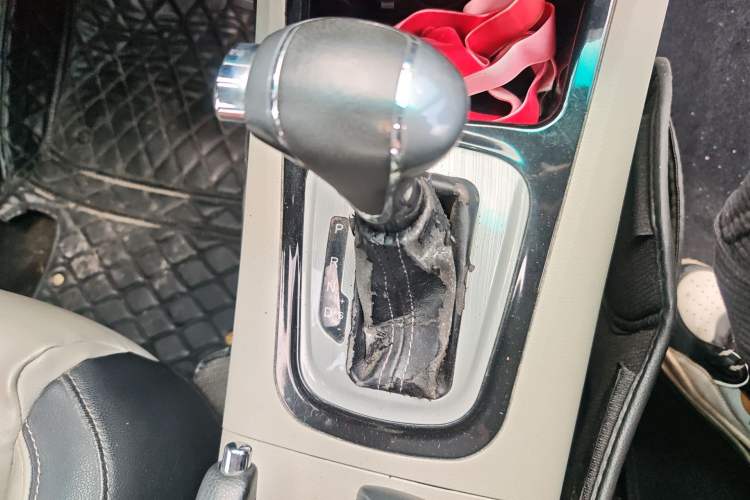 Used FORTHING Joyear XV 2016 1.6L CVT Luxury Model Gear Lever
