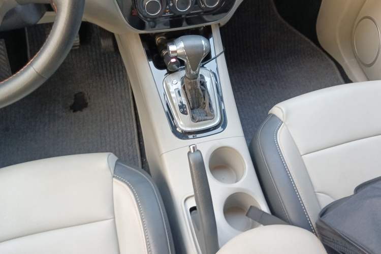Used FORTHING Joyear XV 2016 1.6L CVT Luxury Model Gear Lever