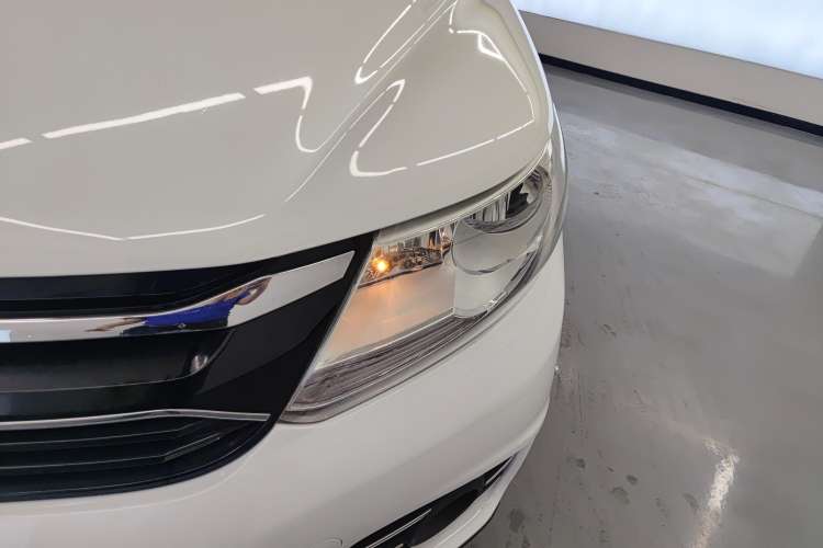 Used FORTHING Joyear XV 2016 1.6L CVT Comfort Model Left Front Headlight
