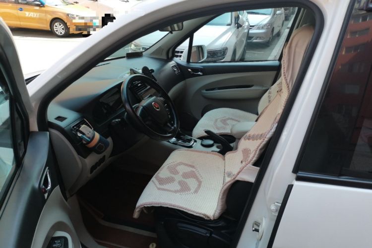 Used FORTHING Joyear XV 2016 1.6L CVT Comfort Model Left Front Seat