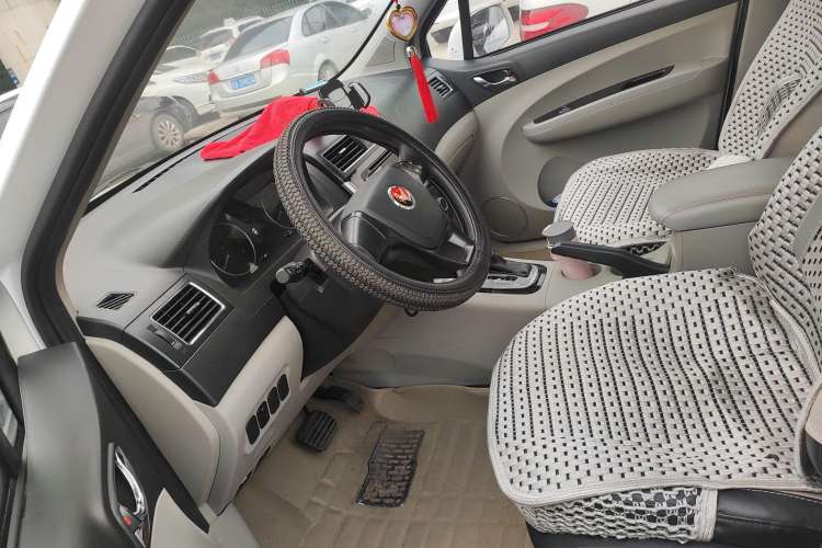 Used FORTHING Joyear XV 2016 1.6L CVT Comfort Model Left Front Seat