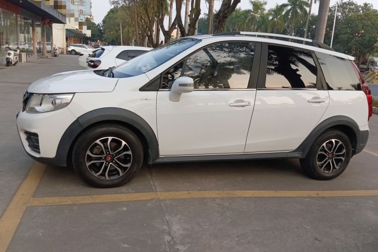 Used FORTHING Joyear XV 2016 1.6L CVT Luxury Model Left Side