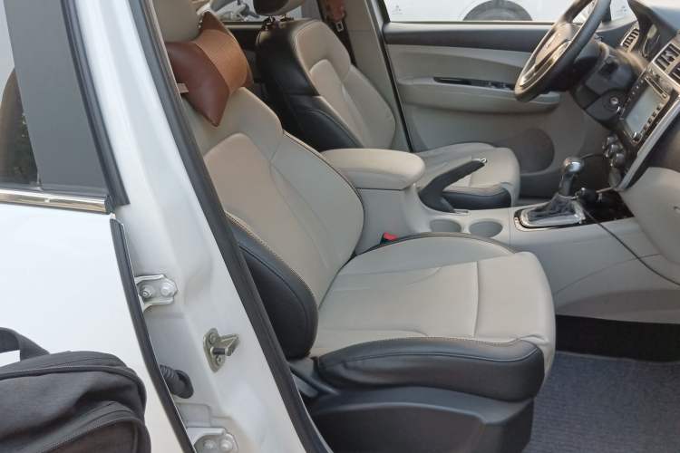 Used FORTHING Joyear XV 2016 1.6L CVT Luxury Model Right Front Seat