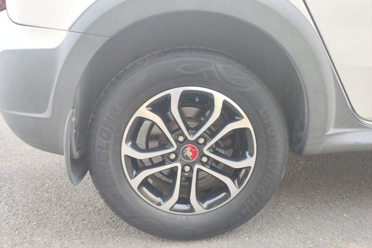 Used FORTHING Joyear XV 2016 1.6L CVT Comfort Model Right Rear Wheel Hub